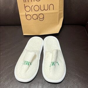 La Mer White Slippers with Green Embroidery